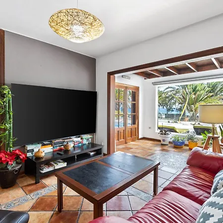 ヴィラ A Pie De Mar コスタ・テギセ